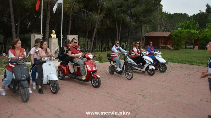 Tarsus Gençlik Kampı, ‘Tarsuslu Motorlu Kadınlar Kulübü’ Üyelerini Ağırladı