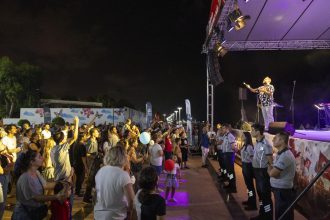 Büyükşehir, Zafer Bayramı Coşkusunu Kent Genelinde Muhteşem Konserle Taçlandırdı