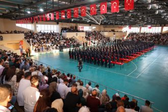 Vali Ali Hamza Pehlivan, Mersin Şehit Altuğ Verdi Polis Meslek Eğitim Merkezi Mezuniyet Törenine Katıldı