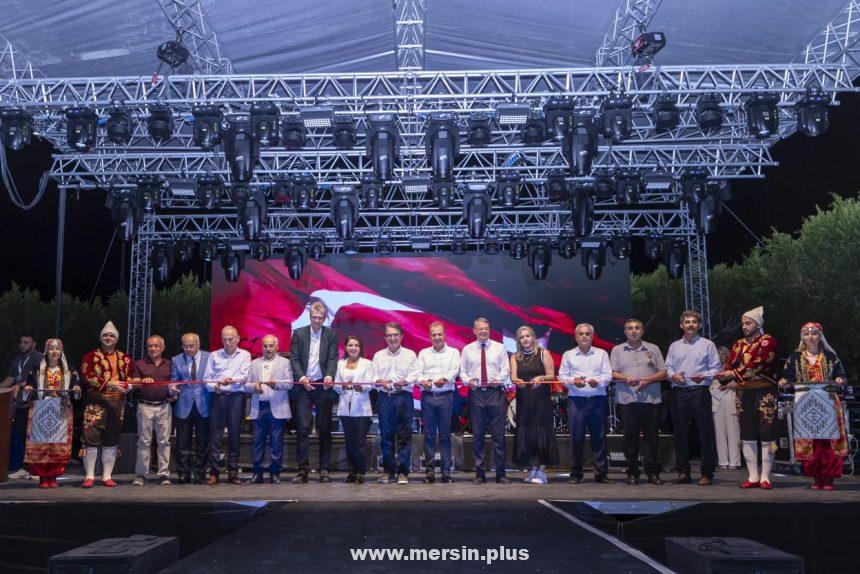 Başkan Seçer, '51. Uluslararası Silifke Müzik Ve Folklor Festivali’nin Açılışına Katıldı