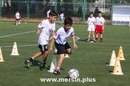 Büyükşehir’in Futbol Kursları Geleceğin Futbolcularını Yetiştiriyor