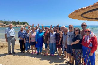 Emekliler Büyükşehir’le Akdeniz’in Keyfini Çıkarıyor