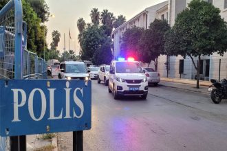 Mersin Polisi Sokakların Huzurunu Sağlamaya Devam Ediyor