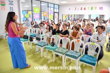 Büyükşehir Çocuk Gelişim Merkezlerinde Ebeveynlere Yönelik Bilgilendirme Semineri