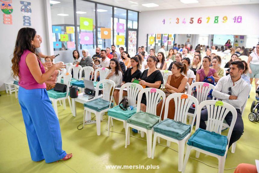 Büyükşehir Çocuk Gelişim Merkezlerinde Ebeveynlere Yönelik Bilgilendirme Semineri