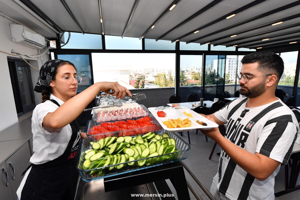 Büyükşehir Yurtları, Öğrenciler İçin Aile Evi Konforu Sunuyor