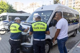 Büyükşehir Zabıta Görevlileri, Okul Servislerini İnceliyor