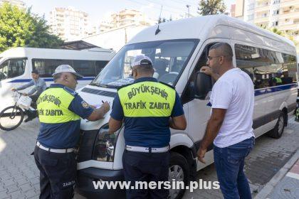 Büyükşehir Zabıta Görevlileri, Okul Servislerini İnceliyor