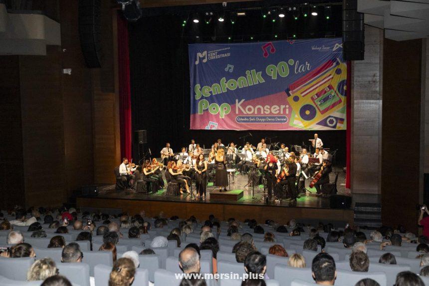 Büyükşehir’in Orkestrası, 90’Lar Konseri Ile Nostaljik Anlar Yaşattı