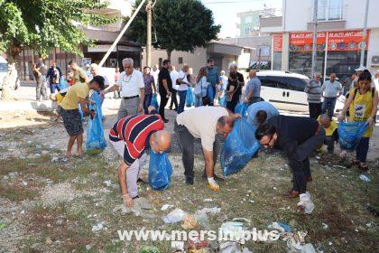 Toroslar'Da Derin Temizlik Çalışmaları Sürüyor