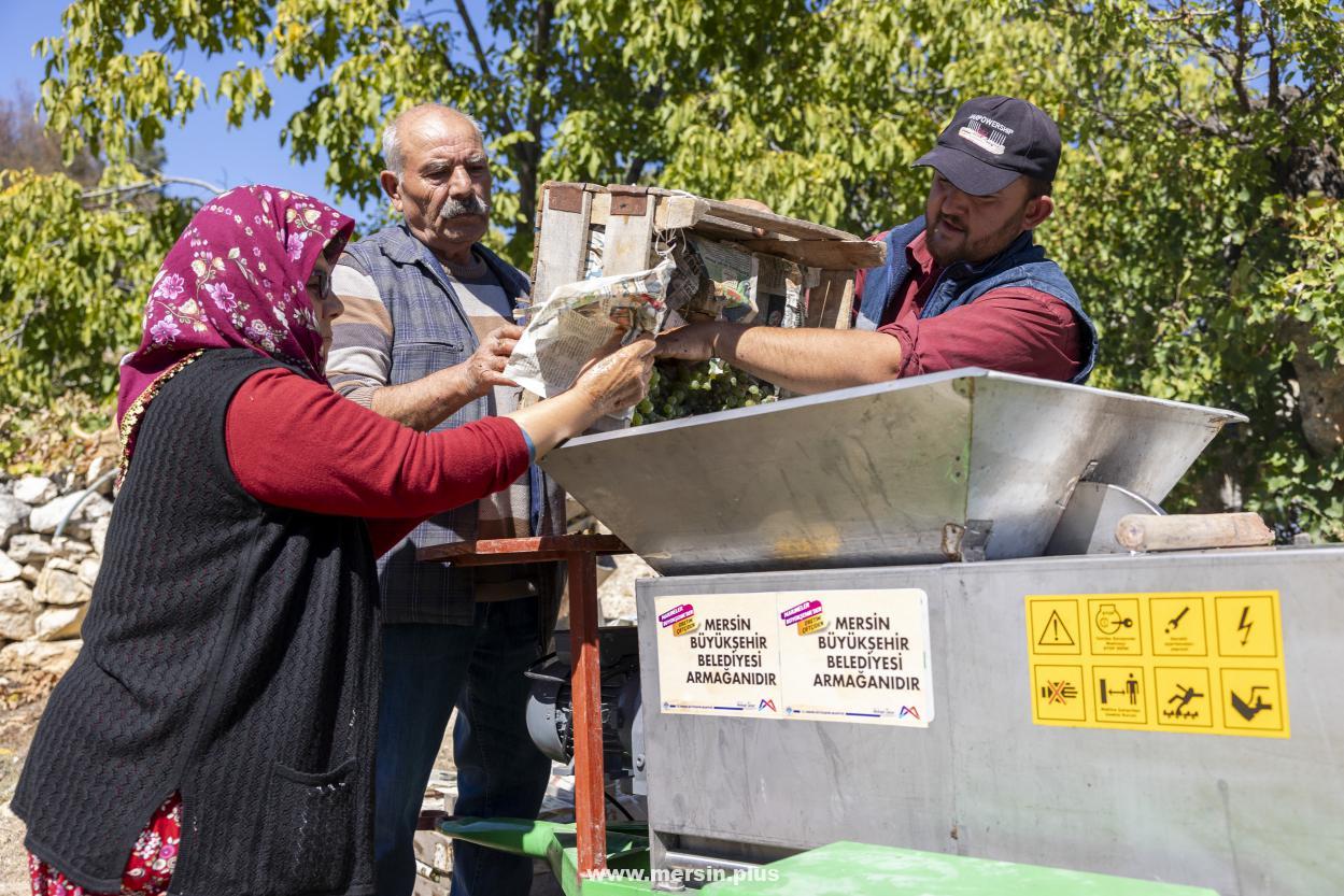 Üzüm Sıkma Makinesi Aktif, Üretici Mutlu