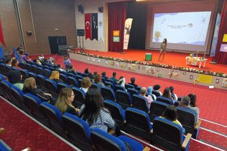 Çocuklarında Ekran Kullanımı Ile İlgili Bilgilendirme Semineri