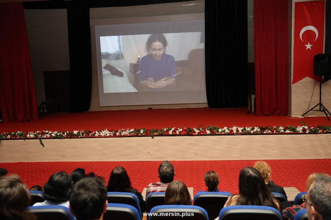 Kadına Yyönelik Çaba, Sanatın Etkileyici Diliyle Vurgulandı