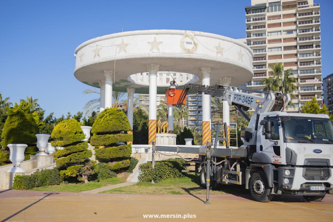 Mersin Büyükşehir Belediyesi, Taraftarlar İçin Önemli Olan Meydanlarda Kapsamlı Bir Çalışma Süreci Başlattı.